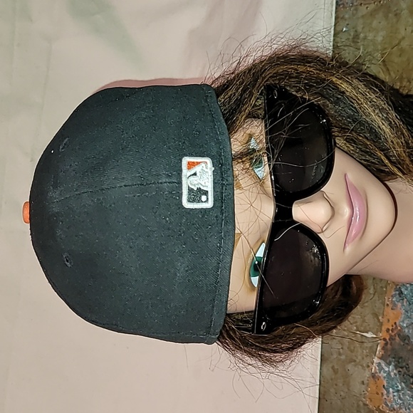 Vintage. Made in USA. New Era. San Francisco Giants. MLBPA. Fitted. 7 1/4 - Picture 7 of 10